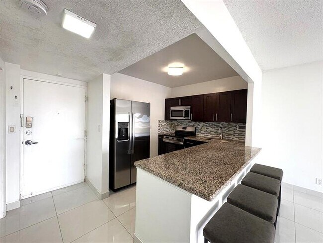 Building Photo - 1455 N Treasure Dr