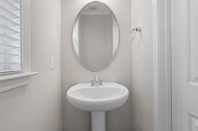 Building Photo - 6512 Perry Creek Rd