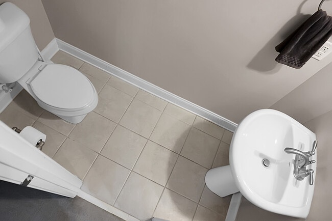 Building Photo - 1519 Thoroughbred Blvd