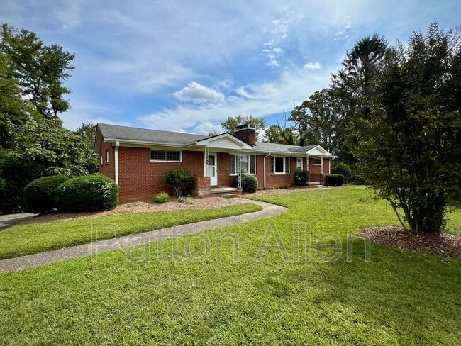 Building Photo - 114 Arco Rd