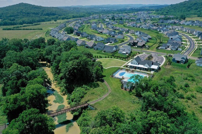 Building Photo - Luxurious 5 Bedroom, 3 Bathroom Home in Mc...