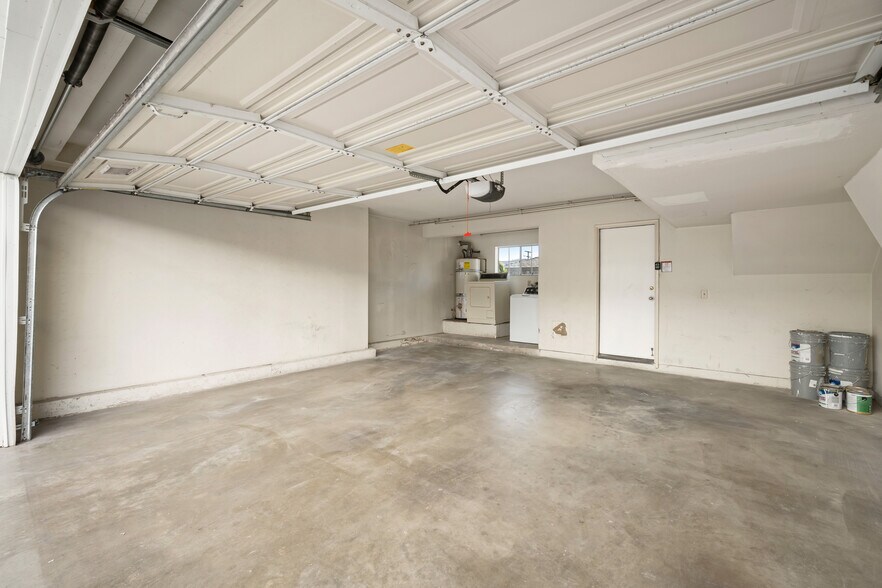 Building Photo - 1030 Ruberta Ave