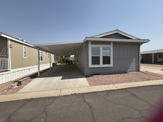 Building Photo - 8700 E University Dr