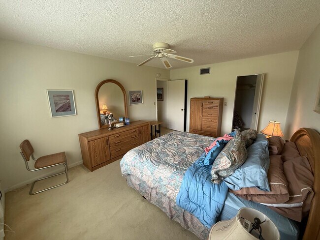 Building Photo - 8405 NW 61st St