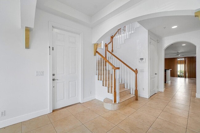 Building Photo - 811 S Federal Hwy