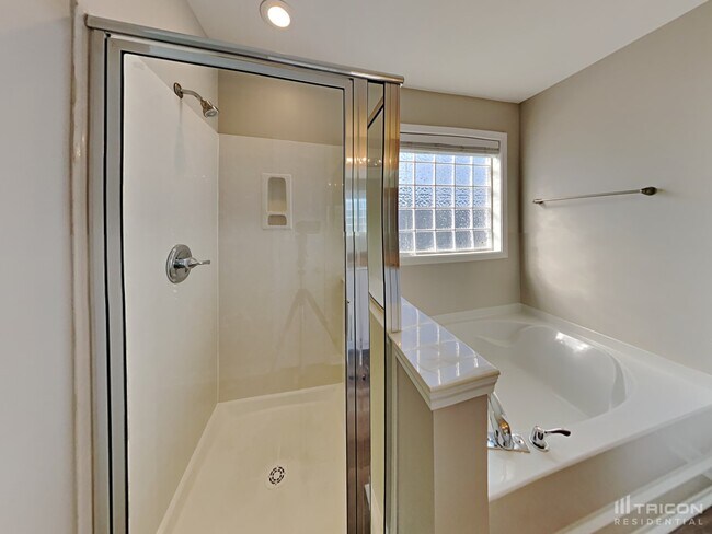 Building Photo - 645 McCarthy Dr