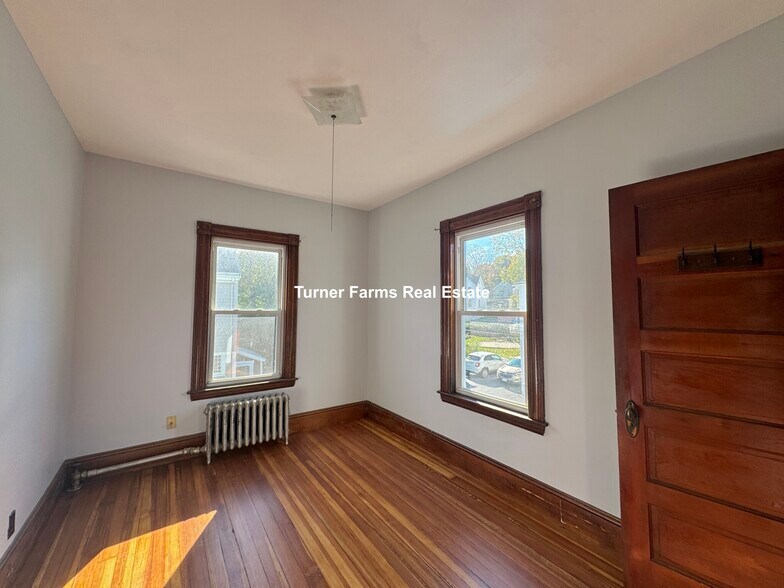 Building Photo - 48 Summer St