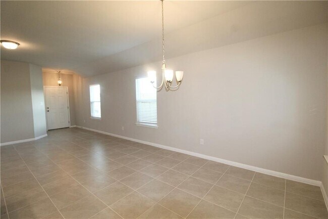 Building Photo - 307 Silver Glen Dr