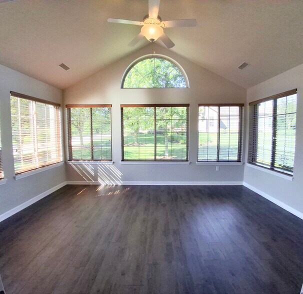 Building Photo - N70W15476 Amberleigh Cir