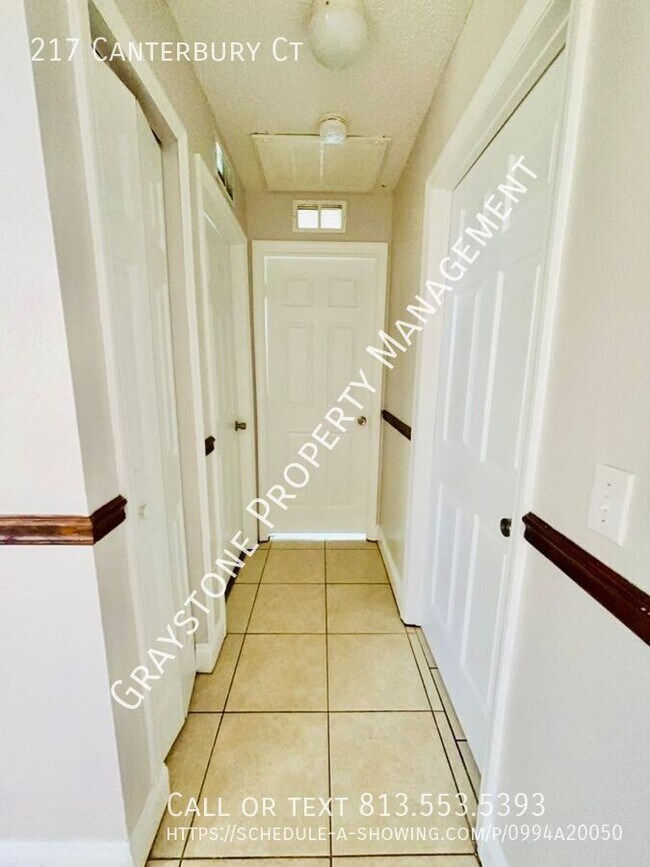Building Photo - 217 Canterbury Ct