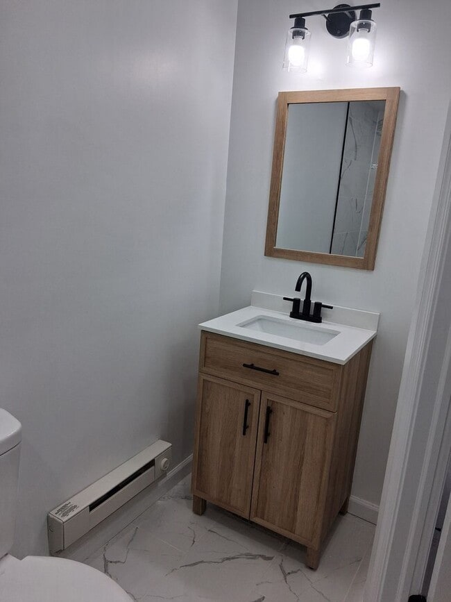 Building Photo - Beautiful Newly Renovated 4 Bedroom Home Now Available in Mantua