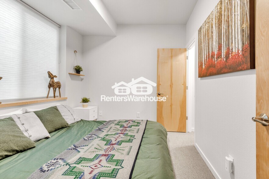Building Photo - 864 Cimarron Dr