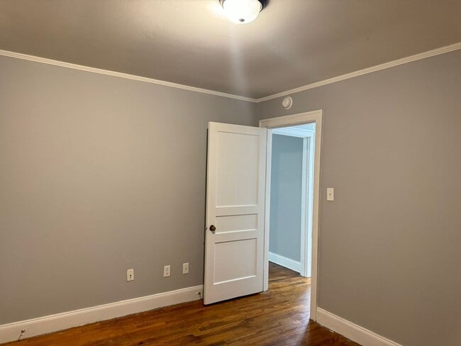 Building Photo - Great Location! Large Home with 3 bedrooms...