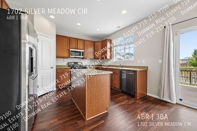 Building Photo - 1702 Silver Meadow Cir