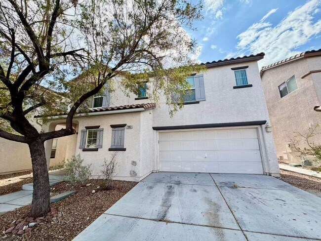 Building Photo - Beautiful two-story home featuring 3 bedrooms, 2.5 bathrooms