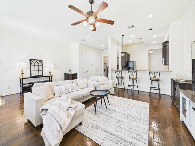 Building Photo - 22 Tassia Ln