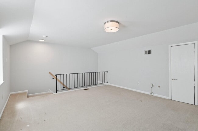 Building Photo - 237 McIntosh Rd