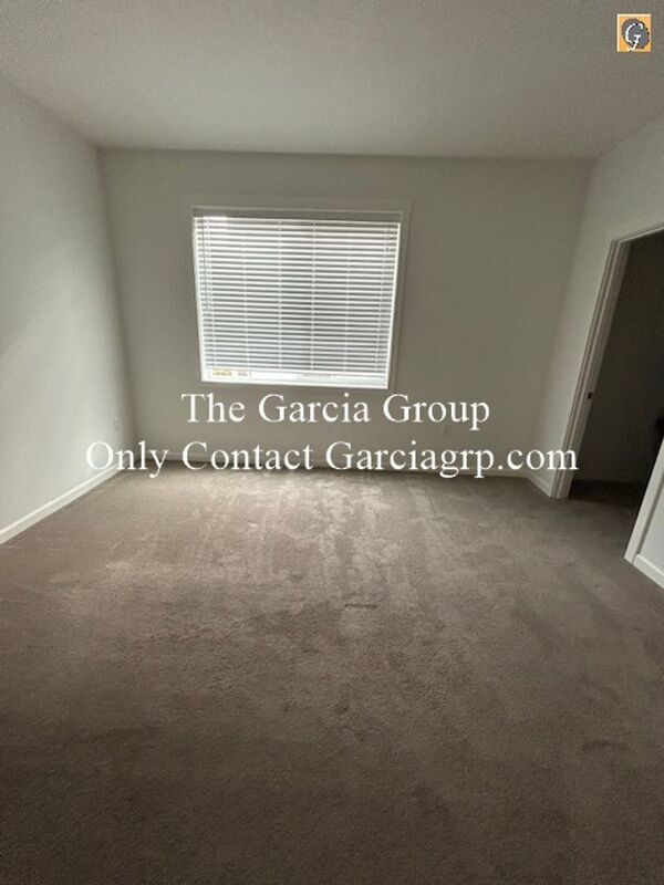 Building Photo - 7128 N Richmond Ave