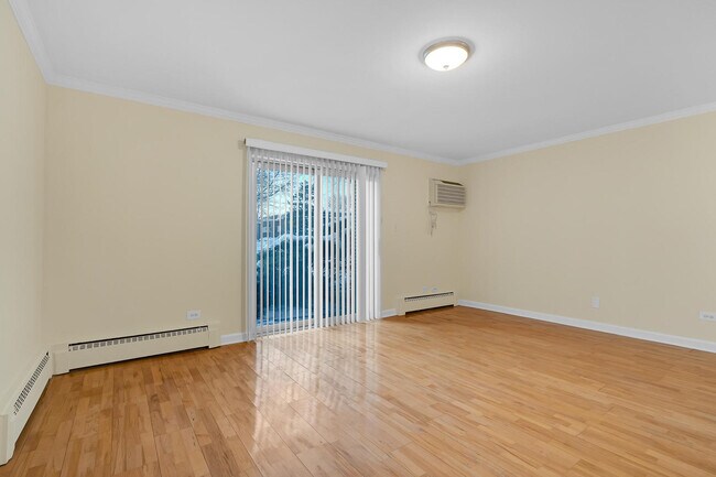 Building Photo - 2407 N Kennicott Dr