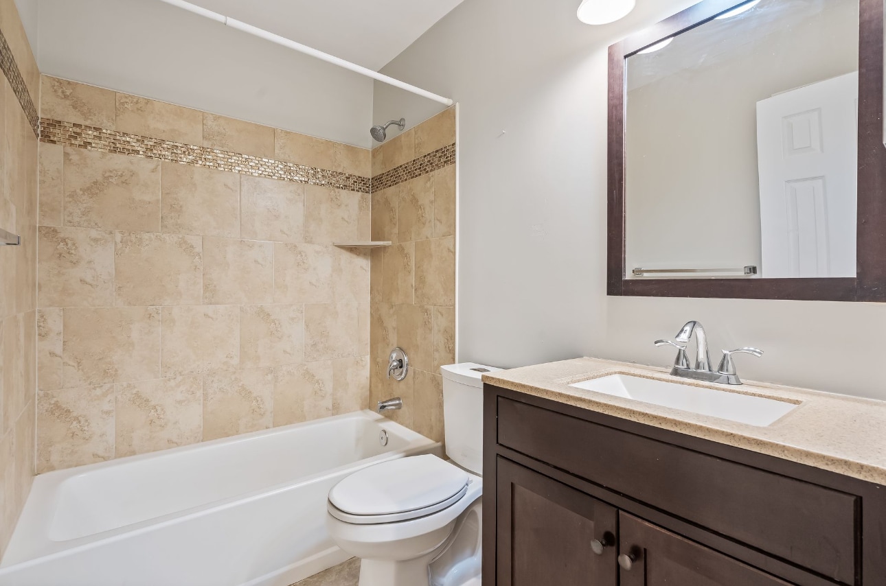 Building Photo - 7385 Hidden Knolls Ct