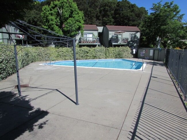 Building Photo - 5290 San Pablo Dam Rd