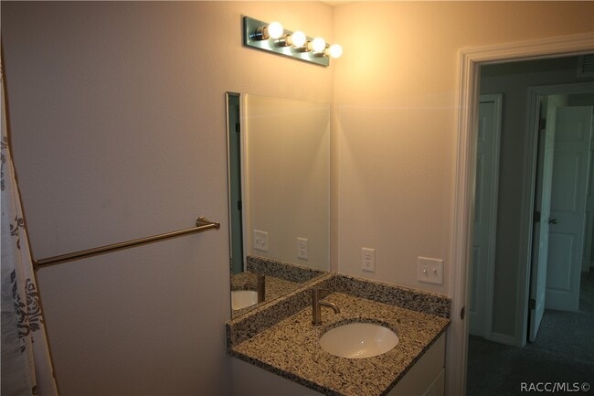 Building Photo - 67 N Cape Terrace