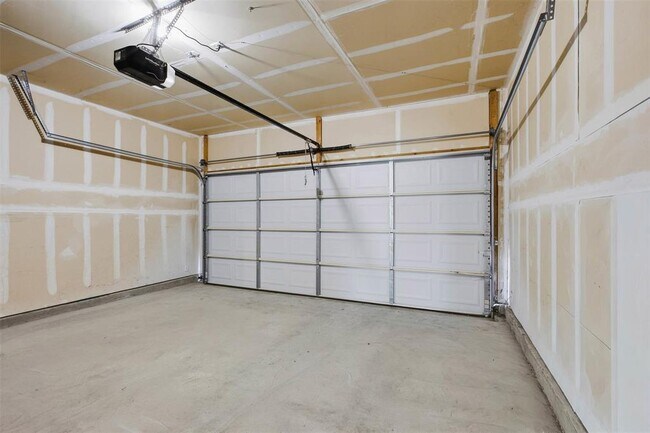 Building Photo - 13808 Harris Ridge Blvd