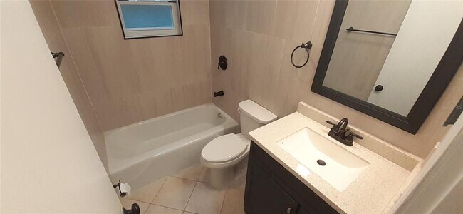 Building Photo - 1429 Lake Highland Dr