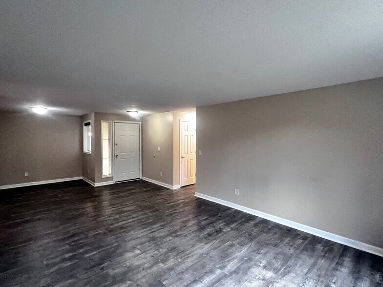 Building Photo - 15807 NE 86th Cir