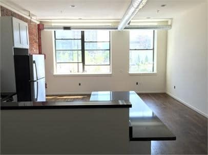 Primary Photo - 91 Halsey St