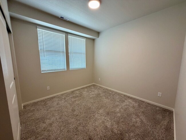 Building Photo - 1804 Iron Wheel Dr