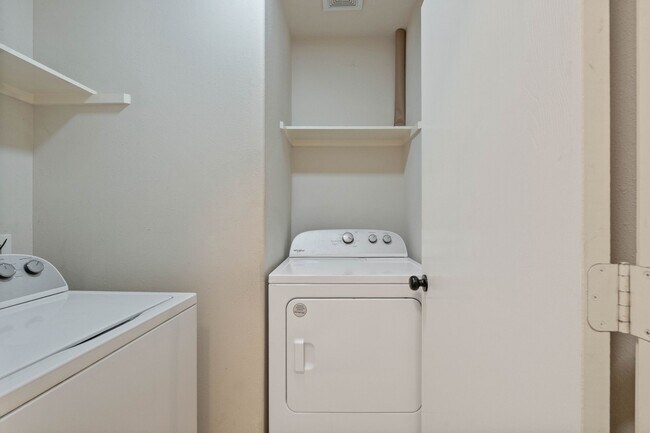 Building Photo - 21523 Juniper Meadows Dr