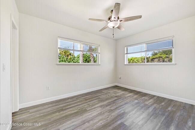 Building Photo - 702 Lund Cir