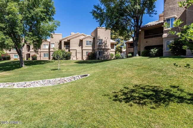 Building Photo - 9745 N 95th St