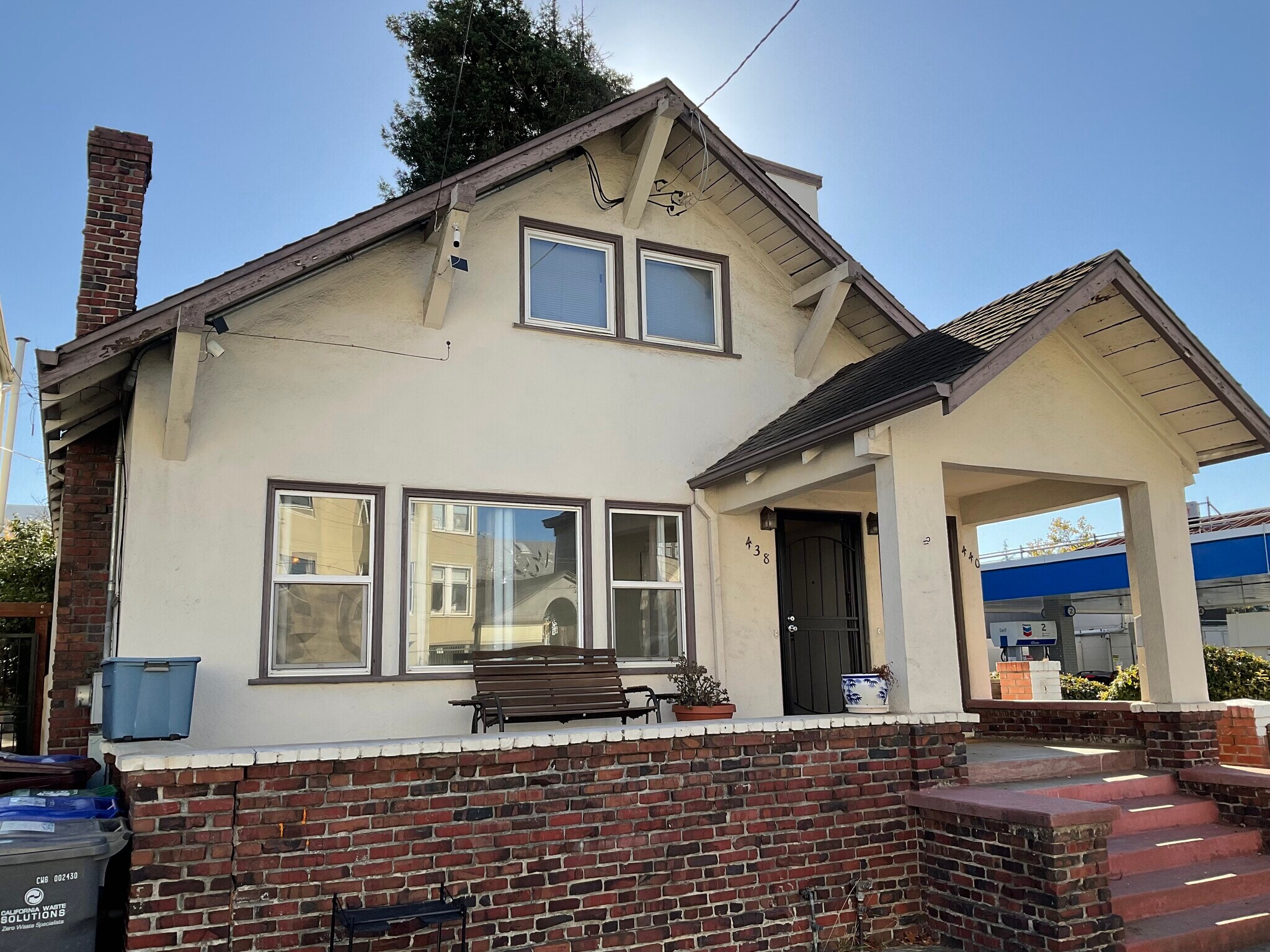 Building Photo - 438 Perkins St