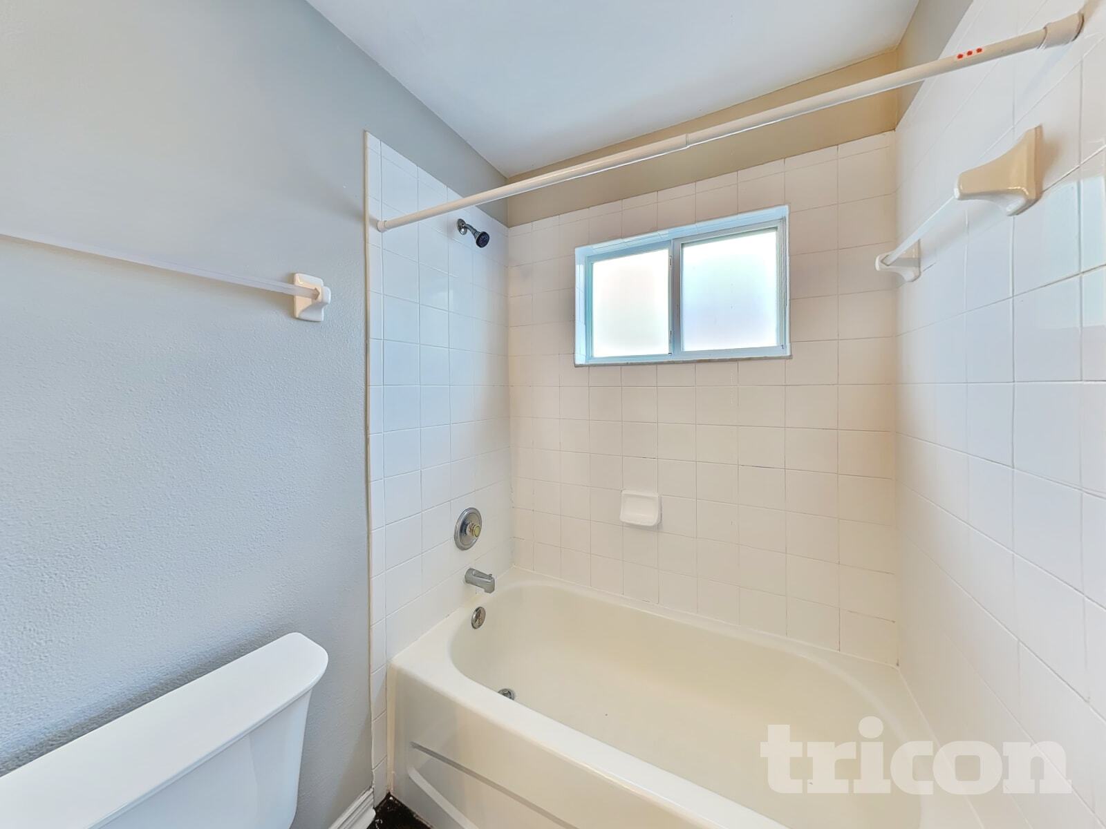 Building Photo - 533 Scarlet Maple Ct