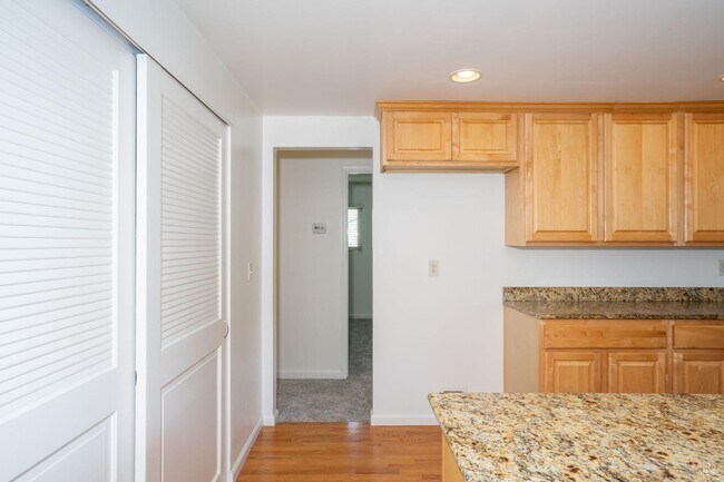 Building Photo - 4248 Leafwood Cir E