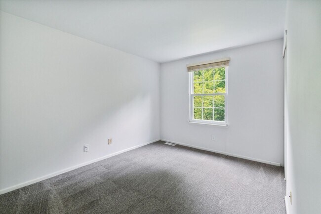 Building Photo - Single Family Home for Rent in Downingtown School District!