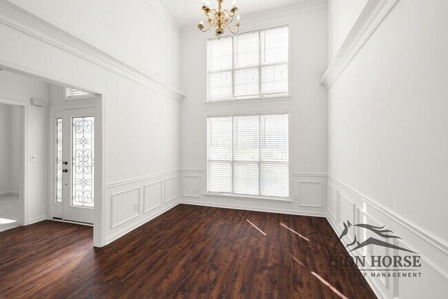 Building Photo - 379 Beech Hollow Trail SW