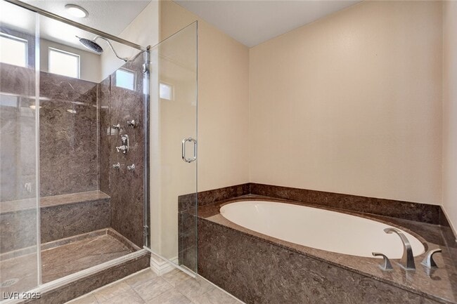 Building Photo - 6402 Parrot Ridge Ct