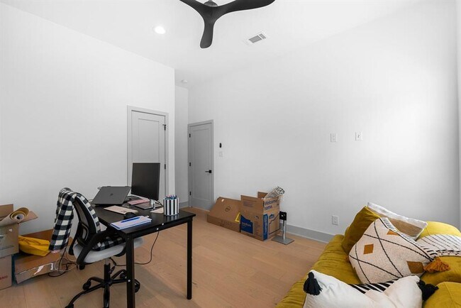 Building Photo - 3512 Mosley Ct