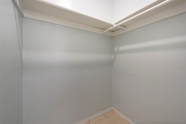 Building Photo - 6170-6172 SW 43rd St
