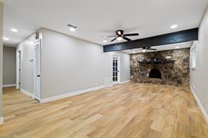 Building Photo - 104 Shoreline Dr