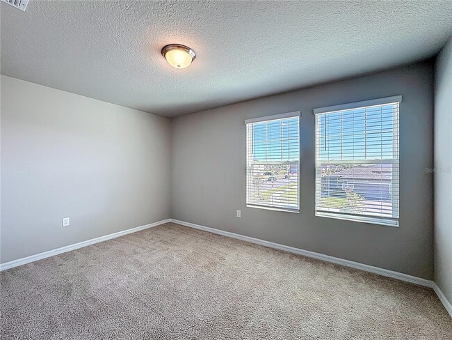 Building Photo - 5251 Meredrew Ln