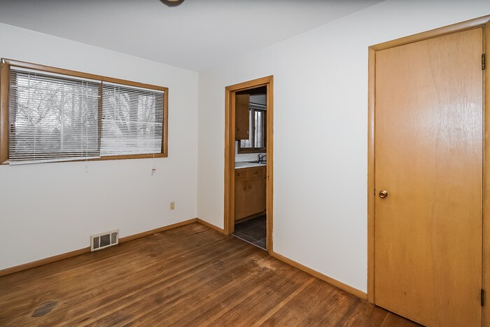 Building Photo - 5600 Vera Cruz Ave N