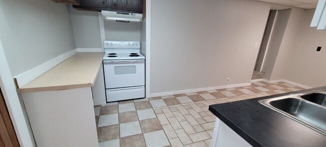 Building Photo - 2403 Calihan Ave NE