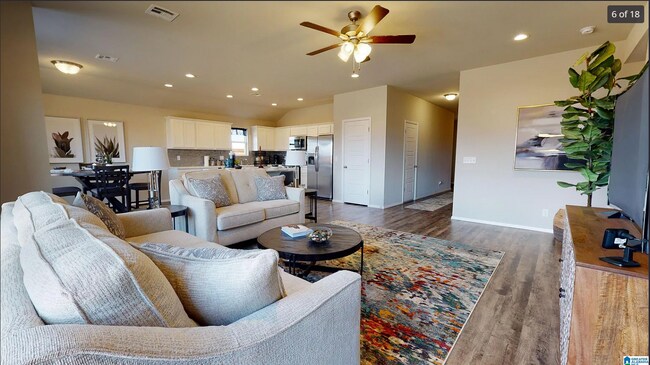 Building Photo - 604 Klynes Dr