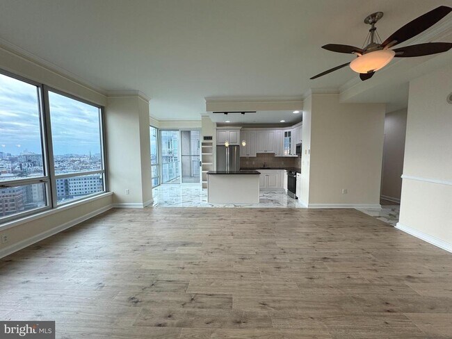 Building Photo - 901 N Penn St