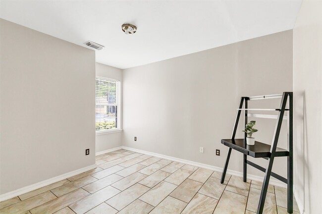 Building Photo - 12407 Clara Hills Ln