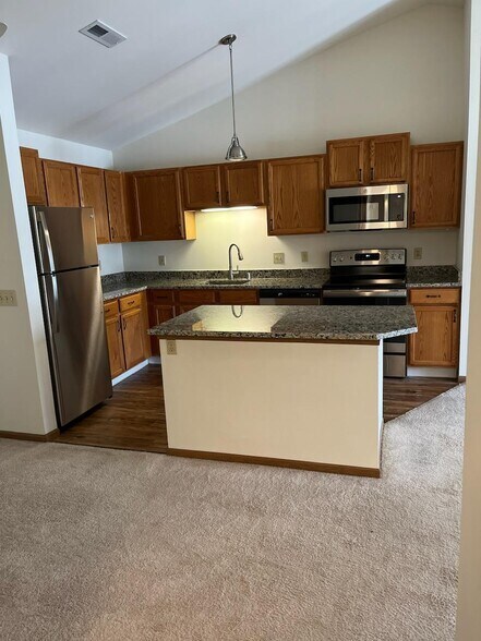 Building Photo - 360 Prairie Oaks Dr